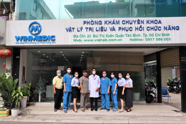 Nghệ sĩ Trung D&acirc;n v&agrave; MC Thanh Thảo bật m&iacute; b&iacute; quyết "tạm biệt" cơn đau xương khớp an to&agrave;n, hiệu quả với "3 kh&ocirc;ng" - Ảnh 3.