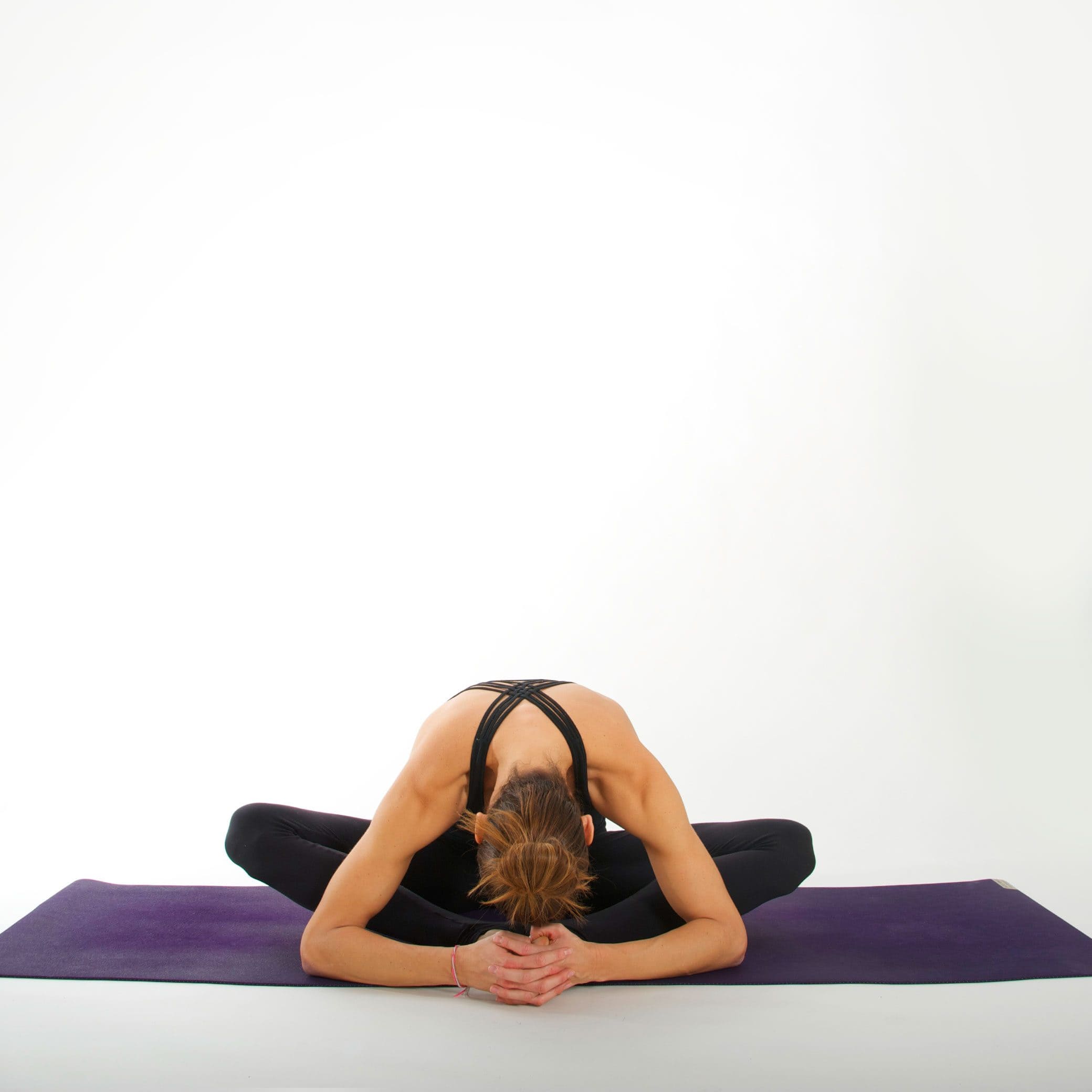 Tư thế yoga con bướm Tư thế yoga con bướm